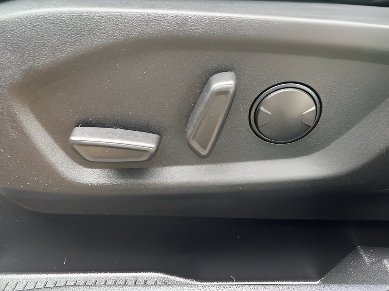 Certified 2024 Ford Edge SEL w/ Convenience Package image 9