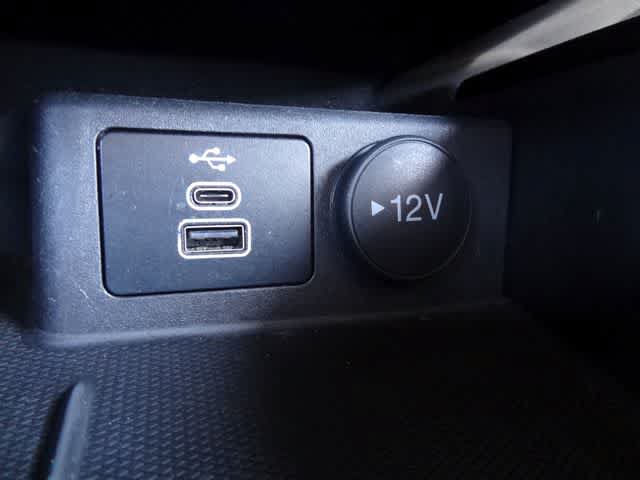 Certified 2024 Ford Escape Active AWD/4WD image 33