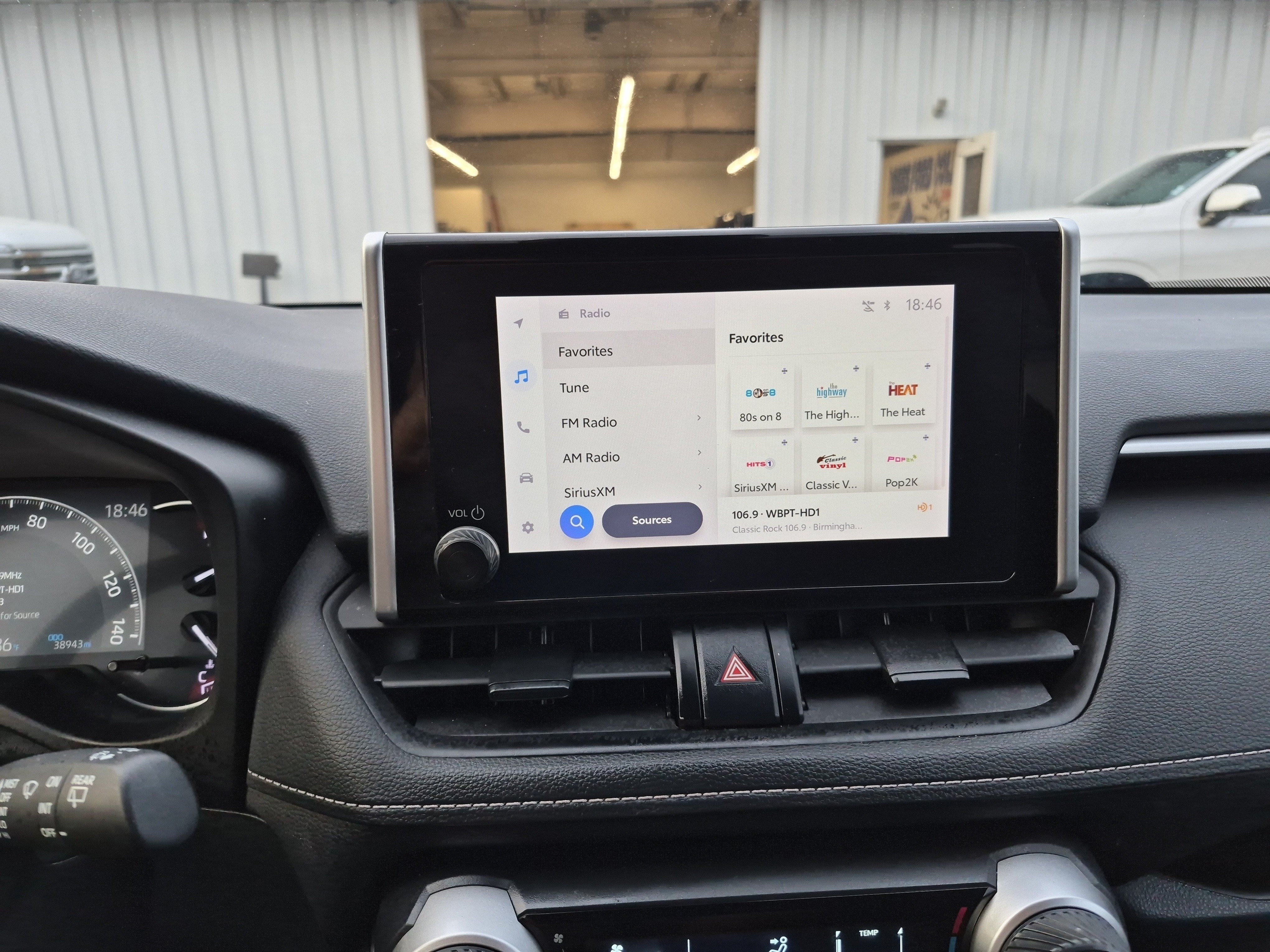 Used 2025 Toyota RAV4 LE FWD image 31