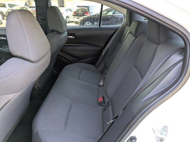Used 2021 Toyota Corolla LE image 17