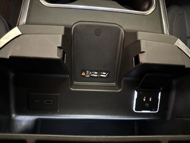 Used 2024 Chevrolet Silverado 2500 LTZ w/ LTZ Plus Package image 29