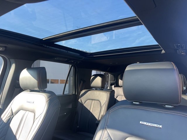 Certified 2024 Ford Expedition Platinum image 25