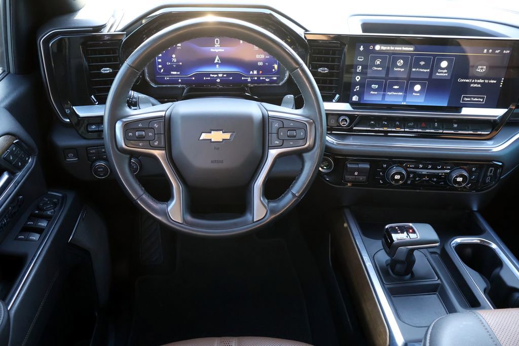 Used 2023 Chevrolet Silverado 1500 High Country w/ Technology Package image 4