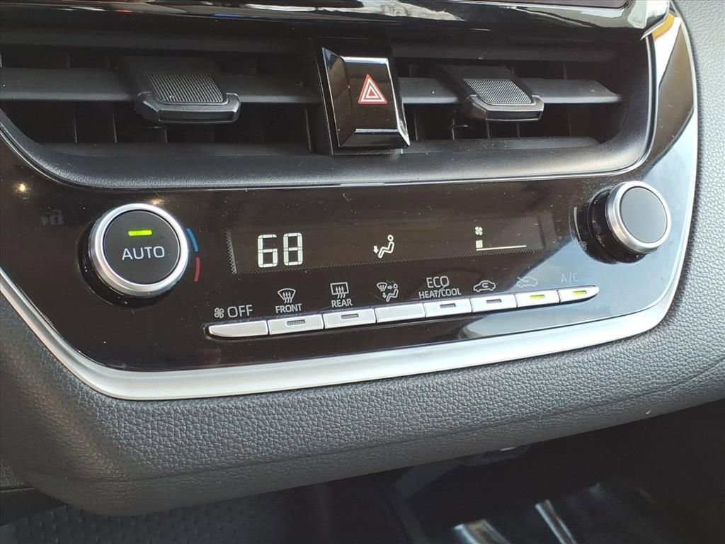 Used 2024 Toyota Corolla LE FWD image 21