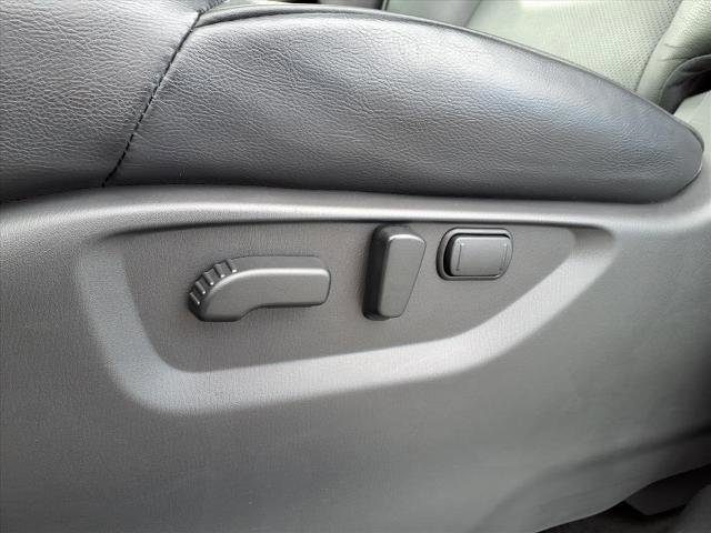 Used 2024 Nissan Armada SL w/ Captain's Chairs Package image 5