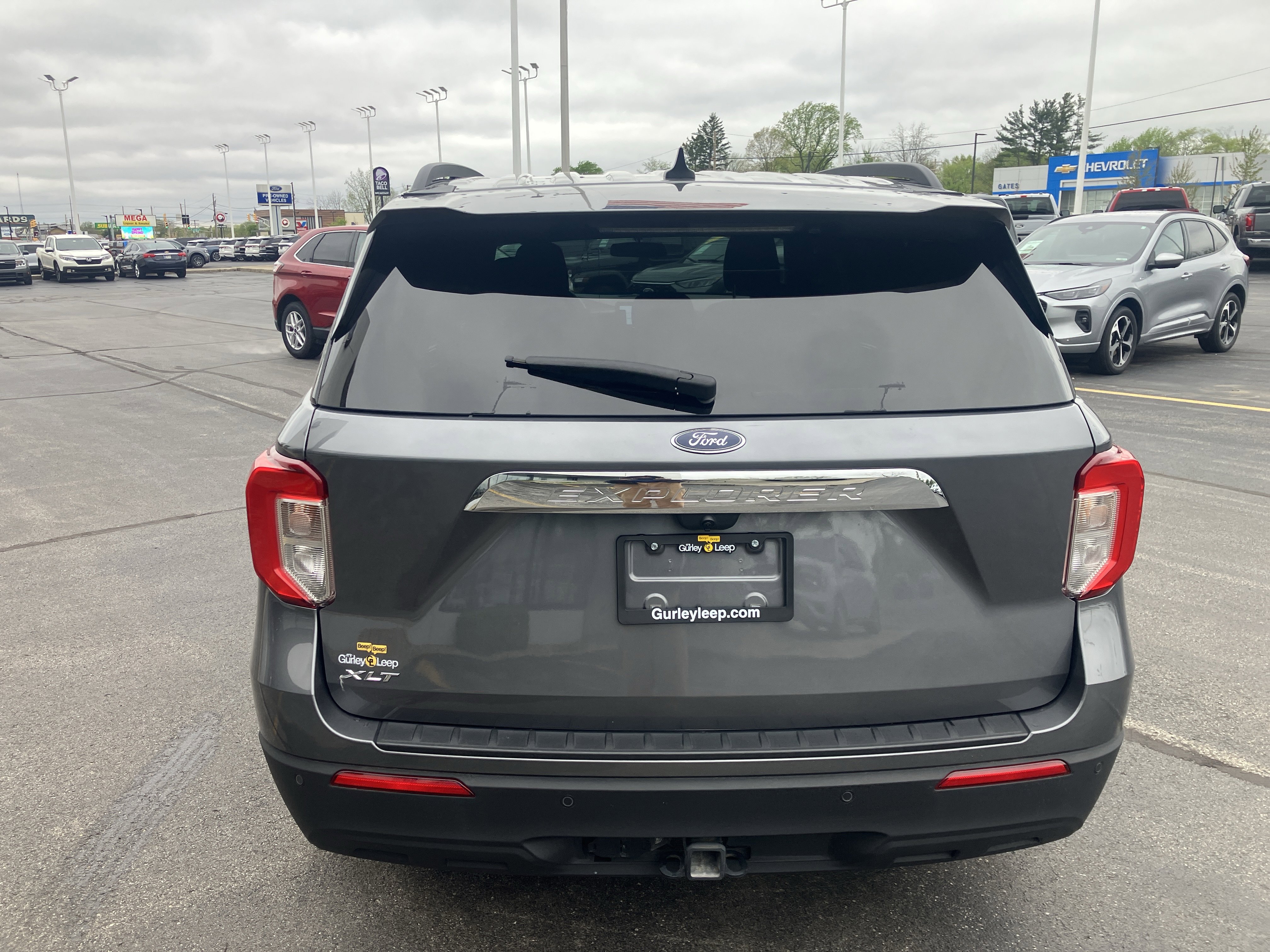 Certified 2021 Ford Explorer XLT w/ Class III Trailer Tow Package RWD image 6