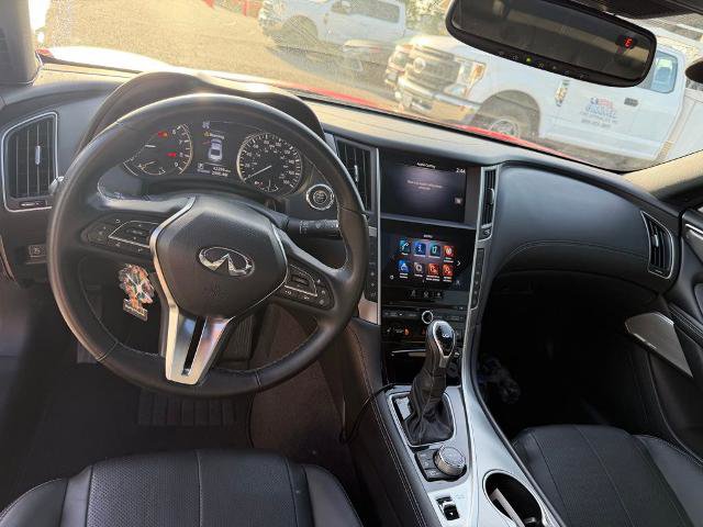 Used 2022 INFINITI Q60 3.0t Luxe w/ Cargo Package RWD image 6