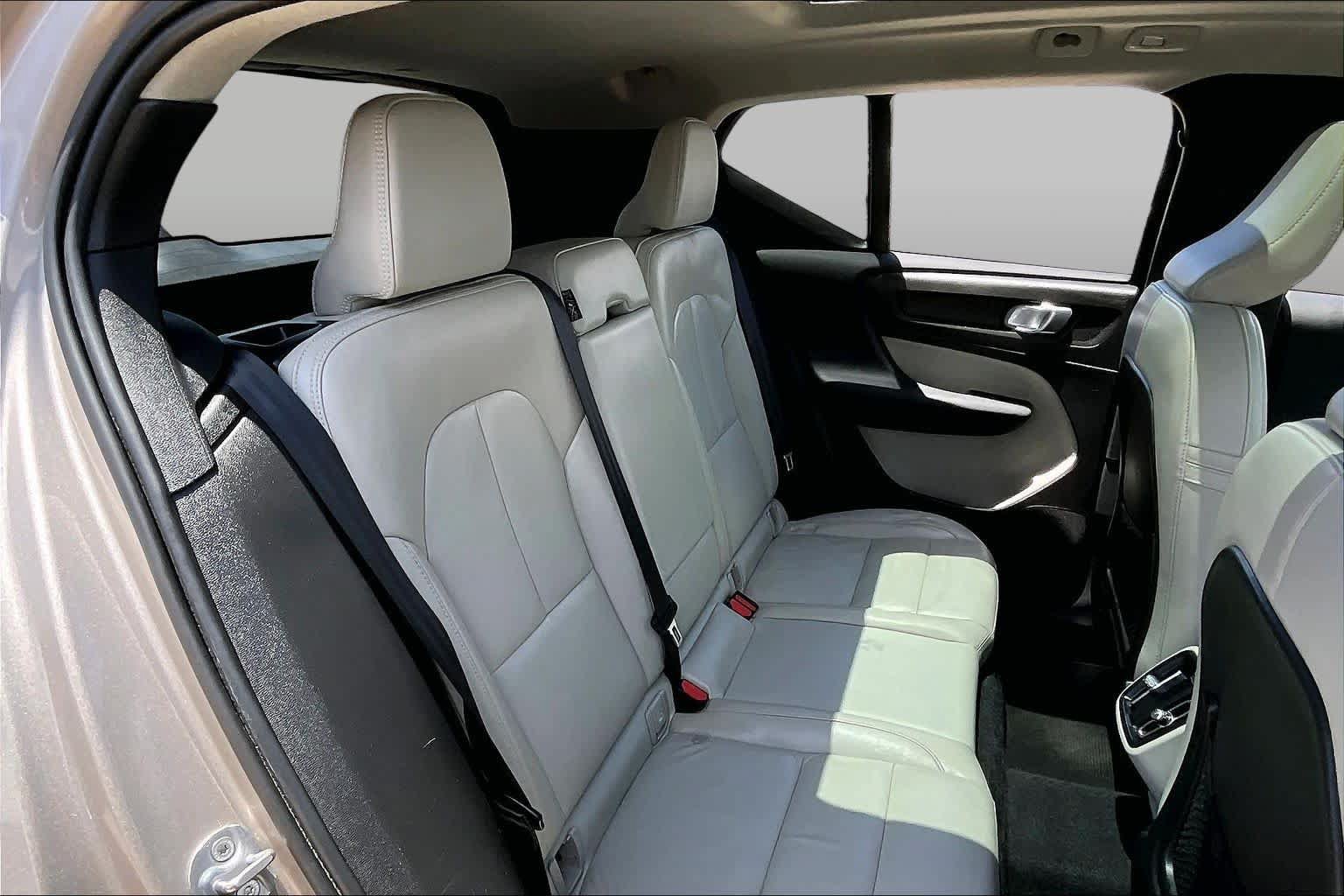 Used 2023 Volvo XC40 B5 Ultimate w/ Climate Package AWD/4WD image 20