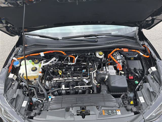 Certified 2023 Ford Escape SE w/ PHEV Premium Package FWD image 34