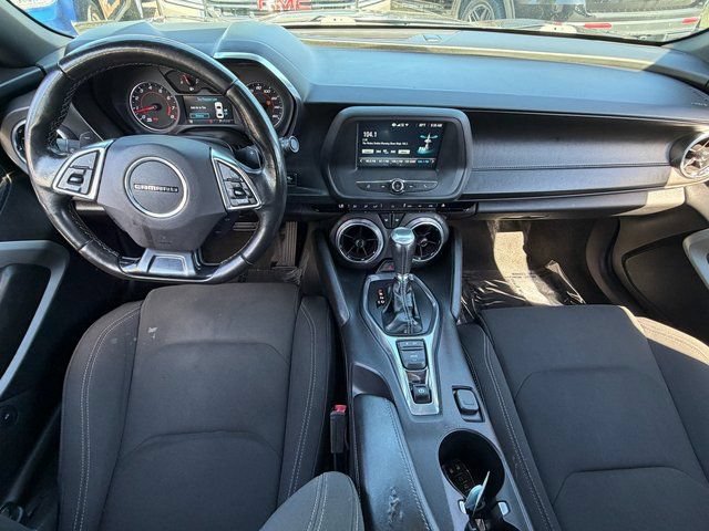 Used 2018 Chevrolet Camaro LT RWD image 30