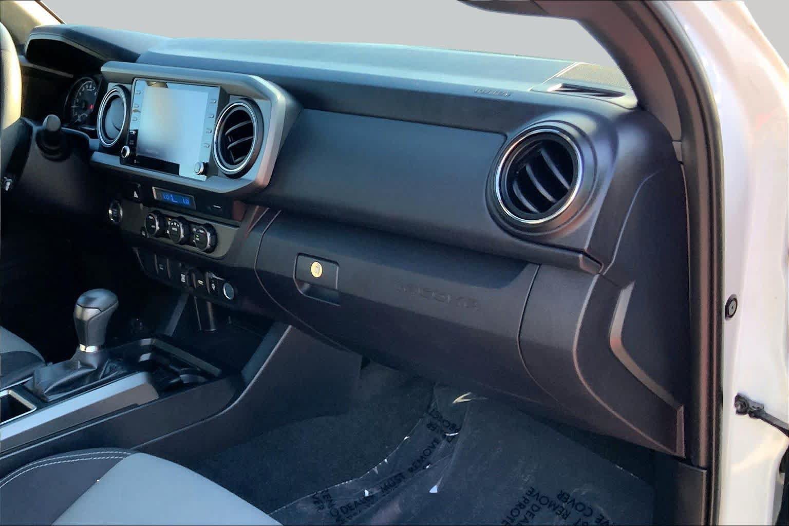Used 2021 Toyota Tacoma TRD Sport RWD image 16
