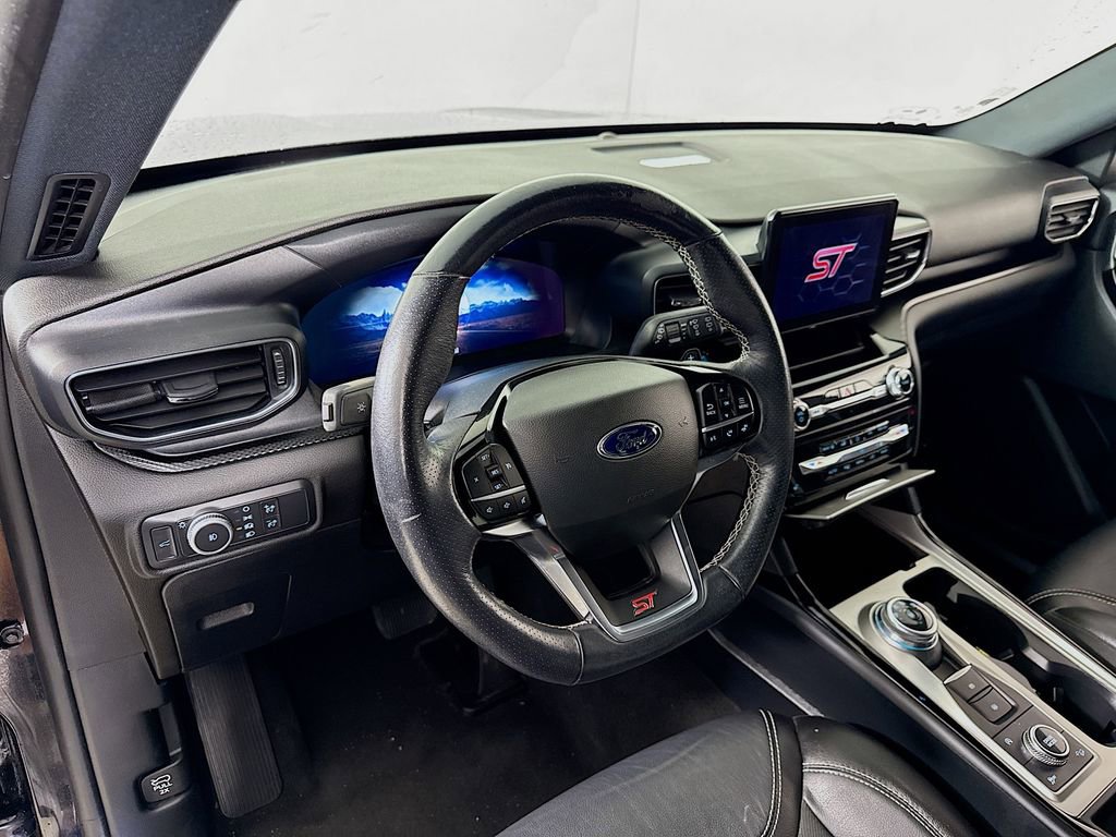 Certified 2022 Ford Explorer ST image 16