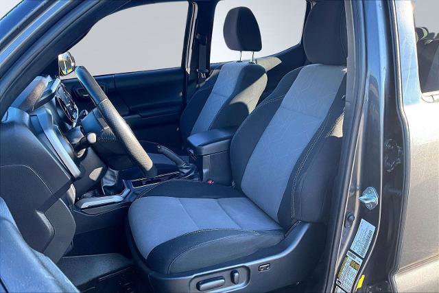 Used 2022 Toyota Tacoma TRD Sport w/ Technology Package image 31