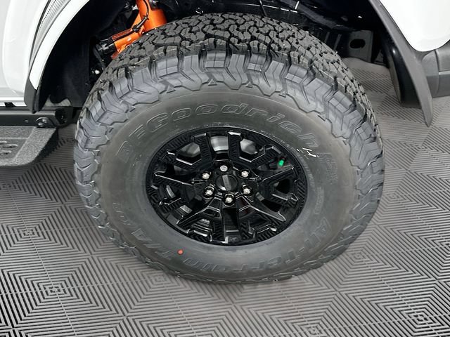 Certified 2026 Ford Bronco Raptor w/ Interior Carbon Fiber Pack AWD/4WD image 37