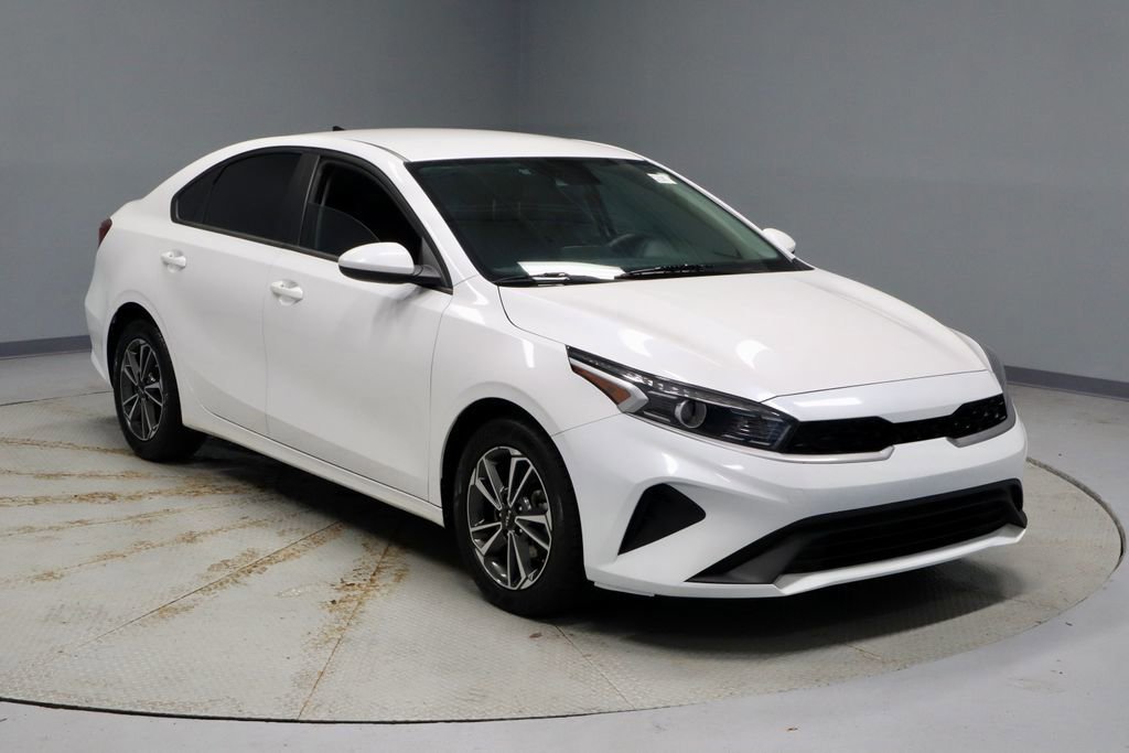 Used 2023 Kia Forte LXS image 7