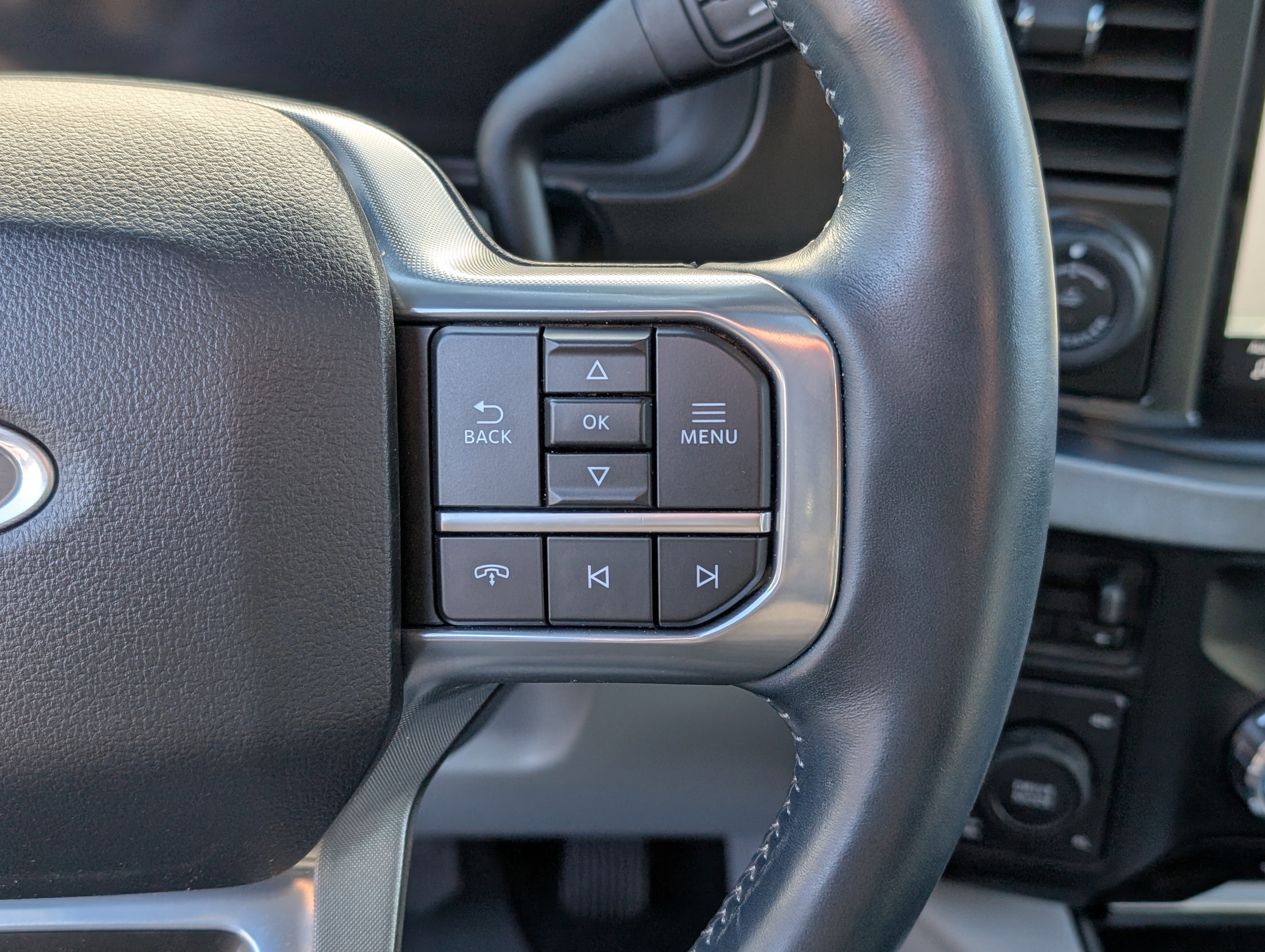 Certified 2024 Ford F250 Limited w/ FX4 Off-Road Package image 33