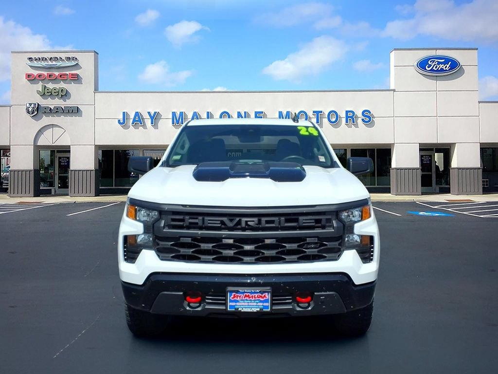 Used 2024 Chevrolet Silverado 1500 Custom Trail Boss w/ LPO, Dark Essentials Package AWD/4WD image 9