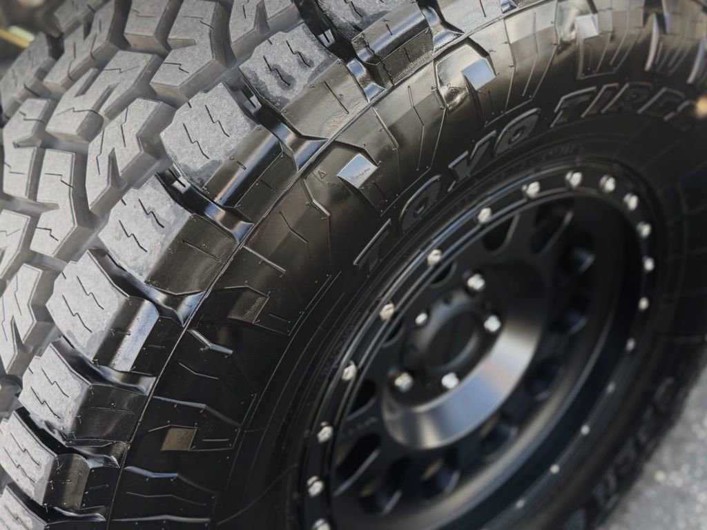 Used 2018 Jeep Wrangler Unlimited Rubicon w/ Connectivity Group image 15