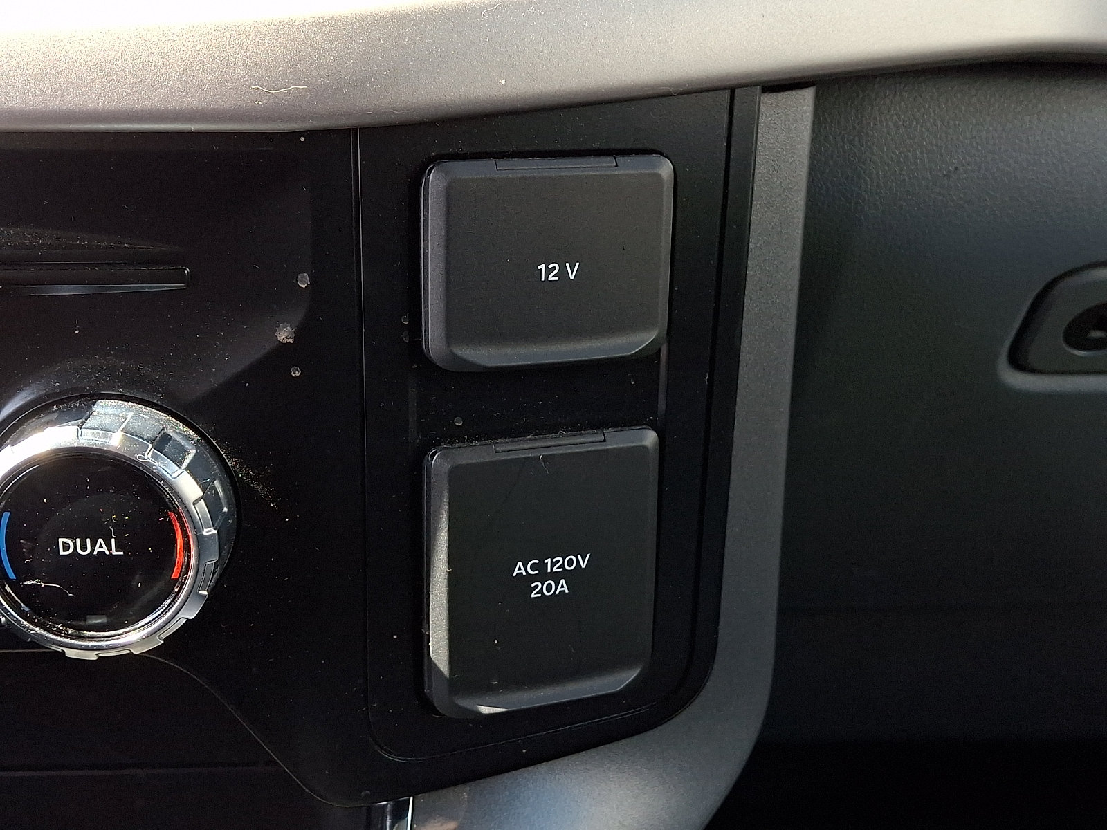 Certified 2023 Ford F150 Lightning XLT AWD/4WD image 26