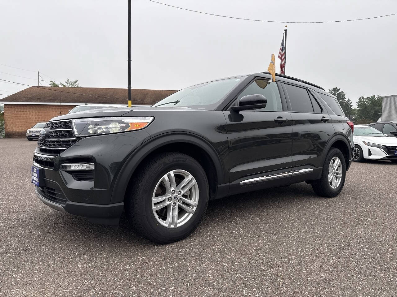Certified 2023 Ford Explorer XLT w/ Equipment Group 202A AWD/4WD image 2