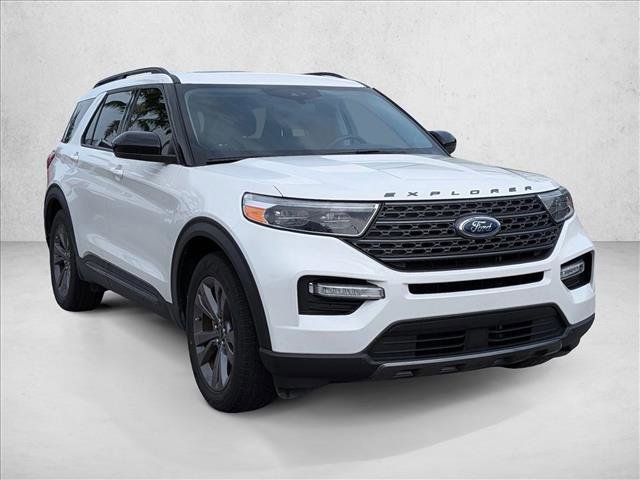 Certified 2023 Ford Explorer XLT w/ Equipment Group 202A RWD image 3