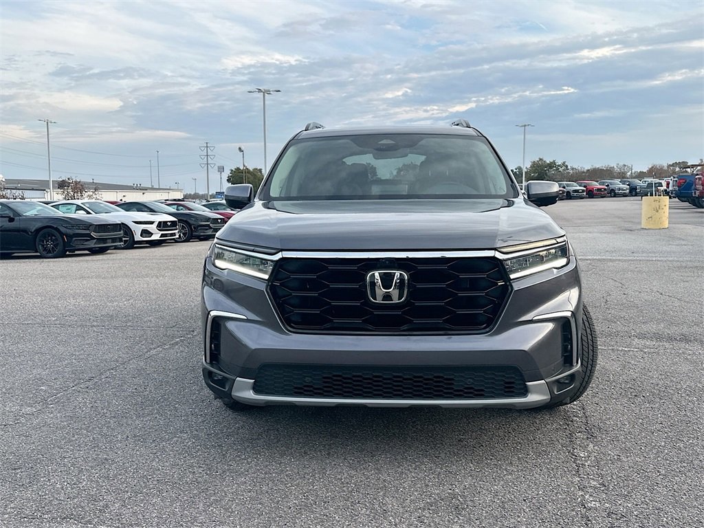Used 2025 Honda Pilot Elite image 6