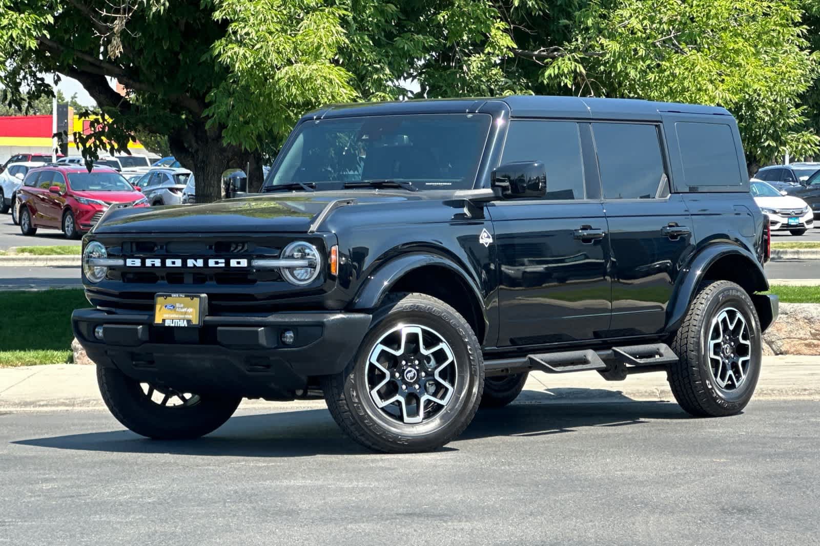 Certified 2024 Ford Bronco Outer Banks AWD/4WD image 1
