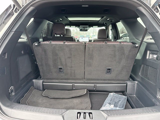 Certified 2025 Ford Explorer Platinum w/ Ultimate Package AWD/4WD image 9
