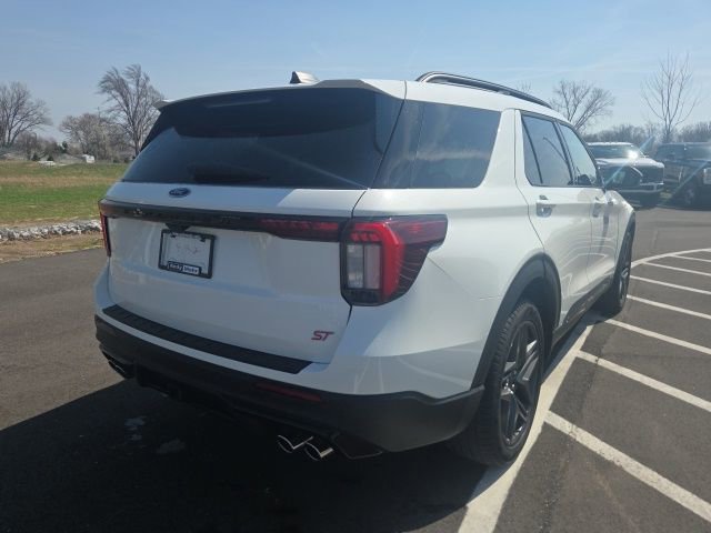 Certified 2025 Ford Explorer ST AWD/4WD image 8