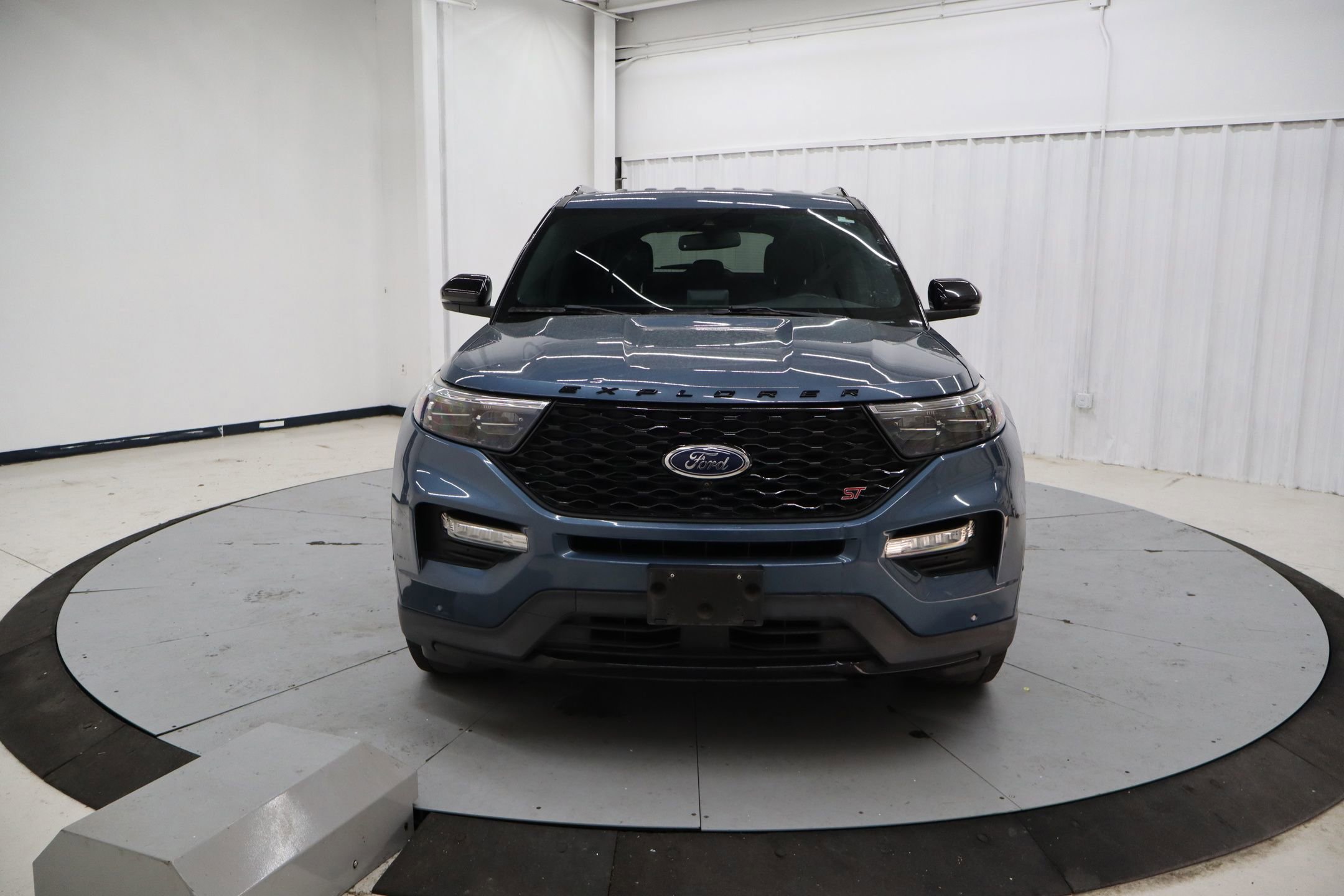 Certified 2020 Ford Explorer ST w/ Premium Technology Package image 14