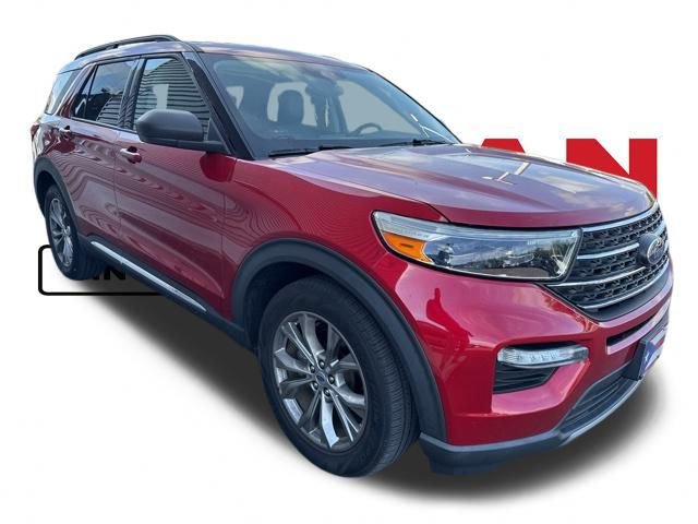 Certified 2022 Ford Explorer XLT w/ Equipment Group 202A image 5