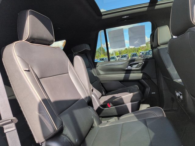 Used 2023 GMC Yukon SLT AWD/4WD image 17