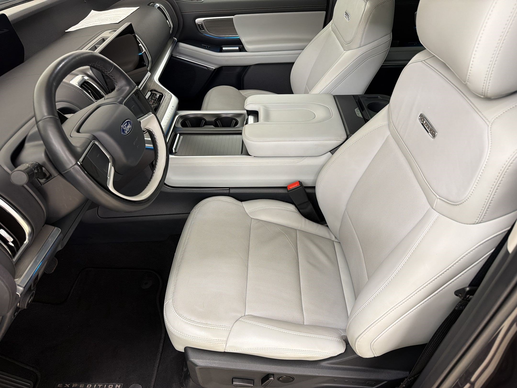 Certified 2025 Ford Expedition Max Platinum AWD/4WD image 5