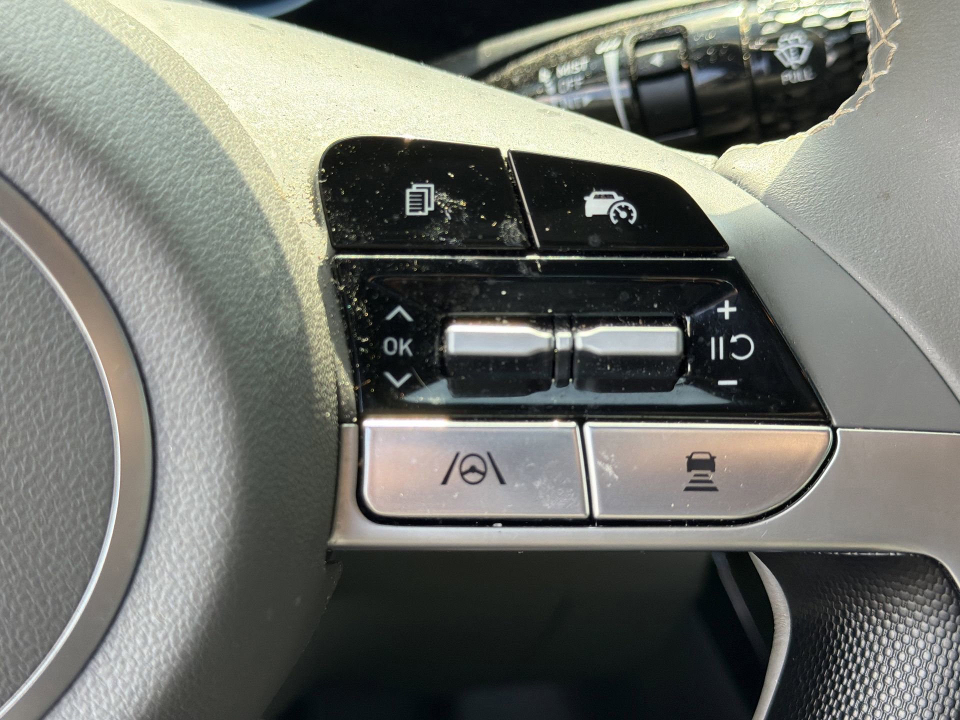 Used 2024 Hyundai Elantra SEL w/ Convenience Package image 21