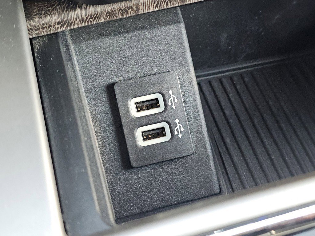 Certified 2017 Ford F350 Lariat w/ Chrome Package image 15