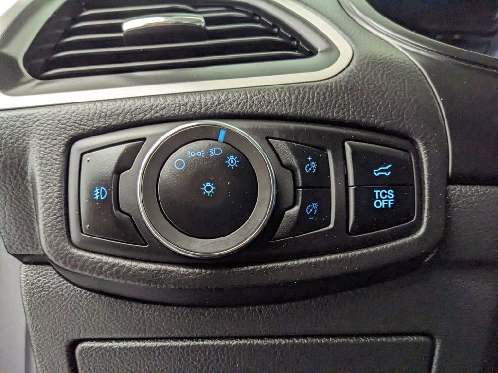 Certified 2024 Ford Edge SEL w/ Convenience Package AWD/4WD image 15