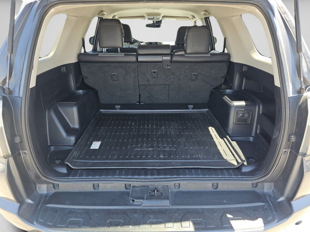 Used 2022 Toyota 4Runner SR5 Premium AWD/4WD image 13