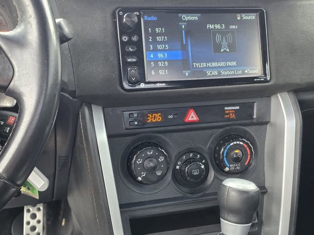 Used 2018 Toyota 86 Base image 9