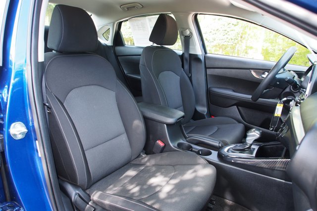 Used 2024 Kia Forte LXS w/ LXS Technology Package FWD image 11