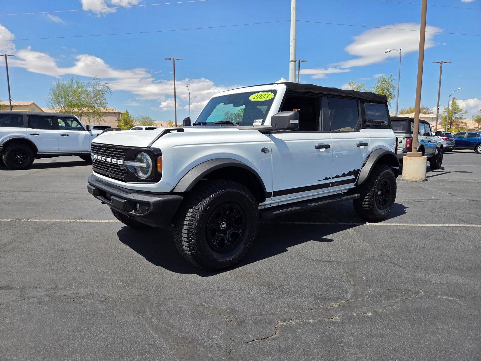 Certified 2022 Ford Bronco Wildtrak AWD/4WD image 2