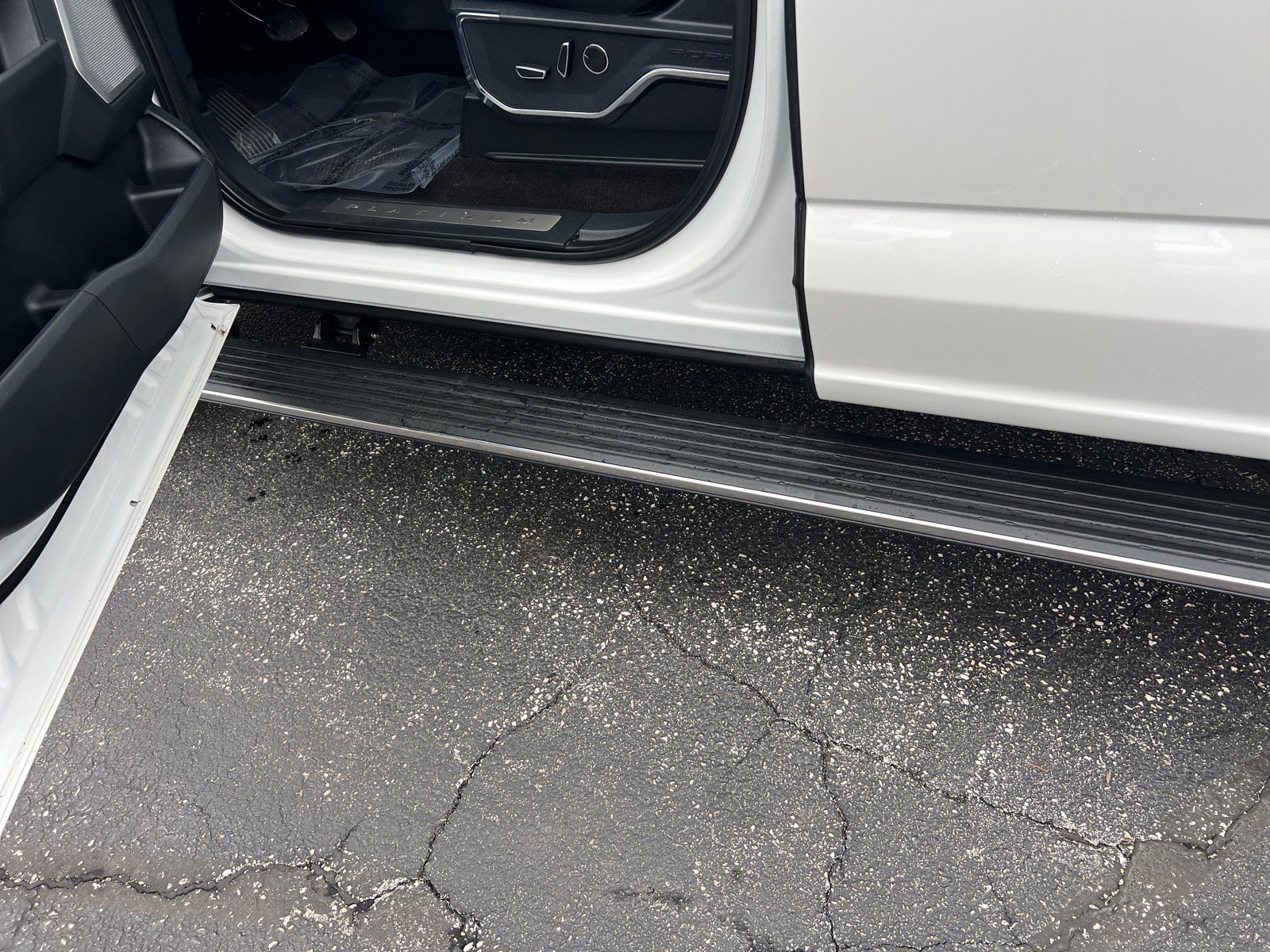 Certified 2022 Ford F150 Platinum w/ Equipment Group 701A High image 11