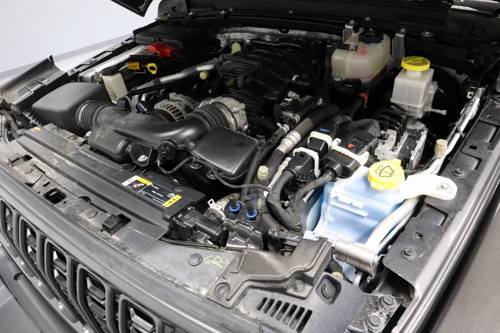 Used 2024 Jeep Gladiator Sport AWD/4WD image 17