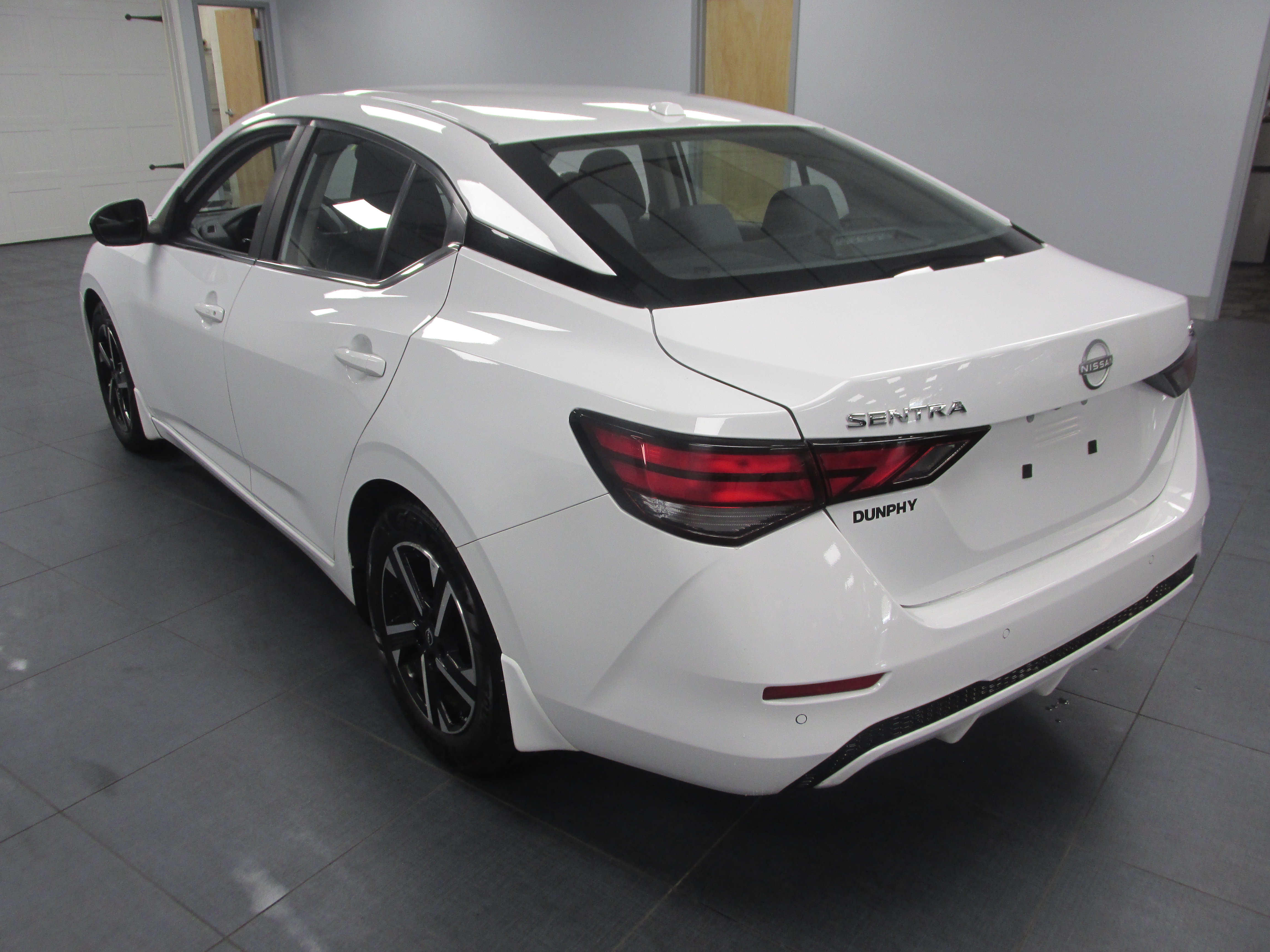 Used 2024 Nissan Sentra SV w/ All-Weather Package FWD image 7