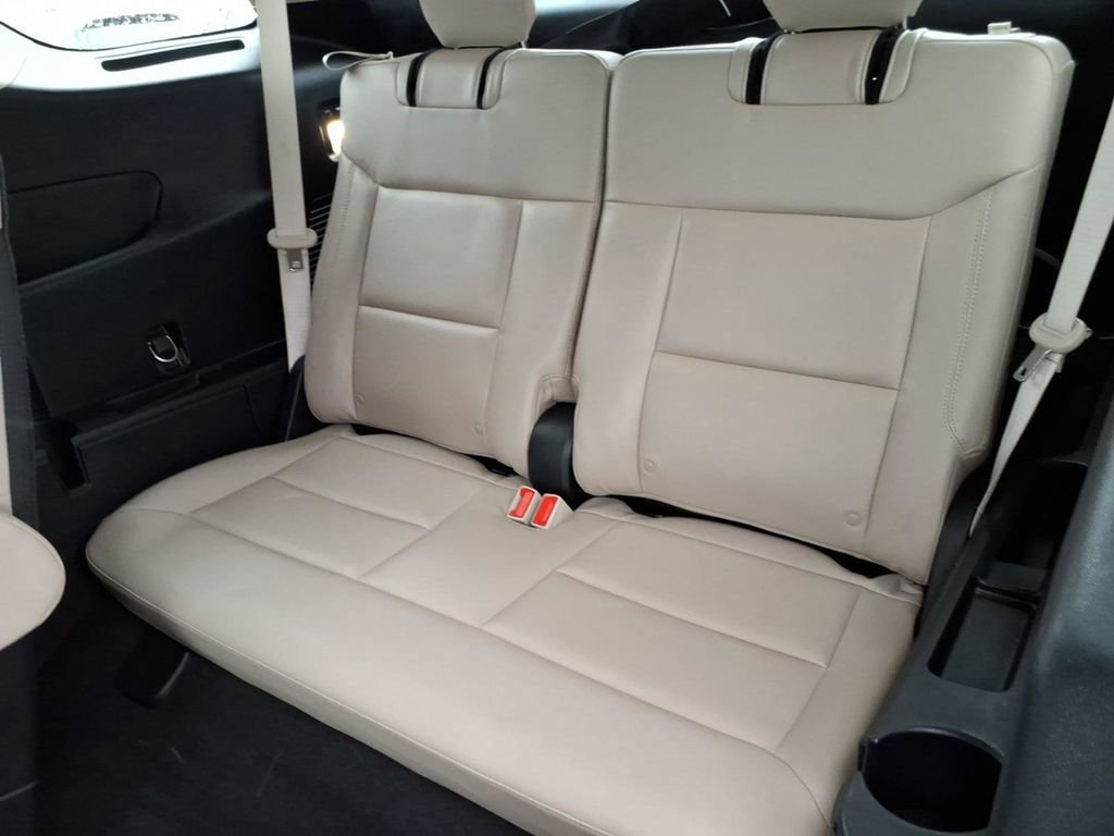 Certified 2022 Ford Explorer Limited w/ Equipment Group 301A image 11