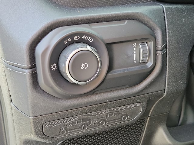 Used 2024 Jeep Wrangler Unlimited Rubicon w/ Dual Top Group AWD/4WD image 8