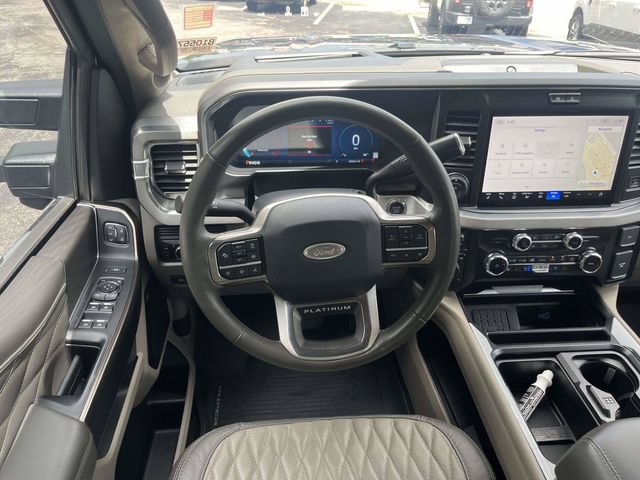 Certified 2025 Ford F450 Platinum w/ Platinum Plus Package AWD/4WD image 17
