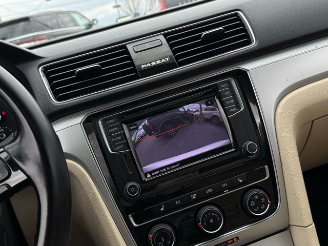 Used 2019 Volkswagen Passat 2.0T Wolfsburg w/ Wheels & Sunroof Package image 16