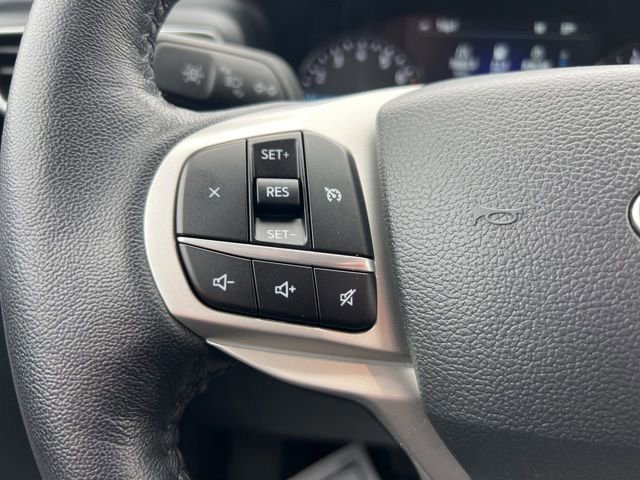 Certified 2023 Ford Explorer XLT w/ Equipment Group 202A image 11