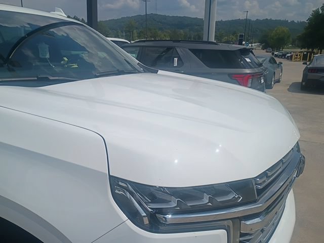 Used 2023 Chevrolet Suburban Premier AWD/4WD image 15