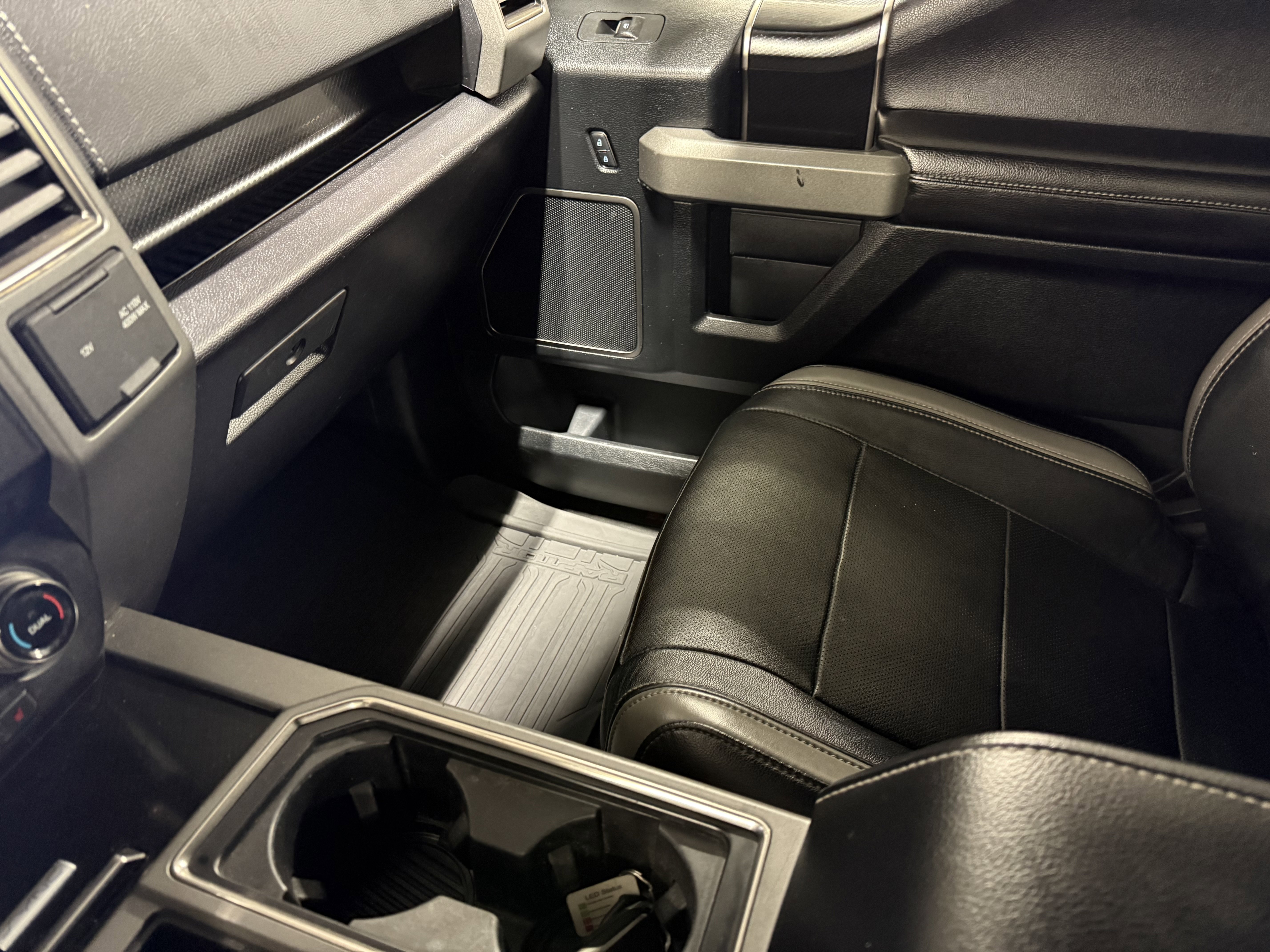 Certified 2017 Ford F150 Raptor w/ Equipment Group 802A Luxury image 11